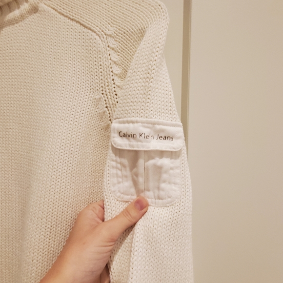 Calvin Klein sweater - Picture 2 of 4